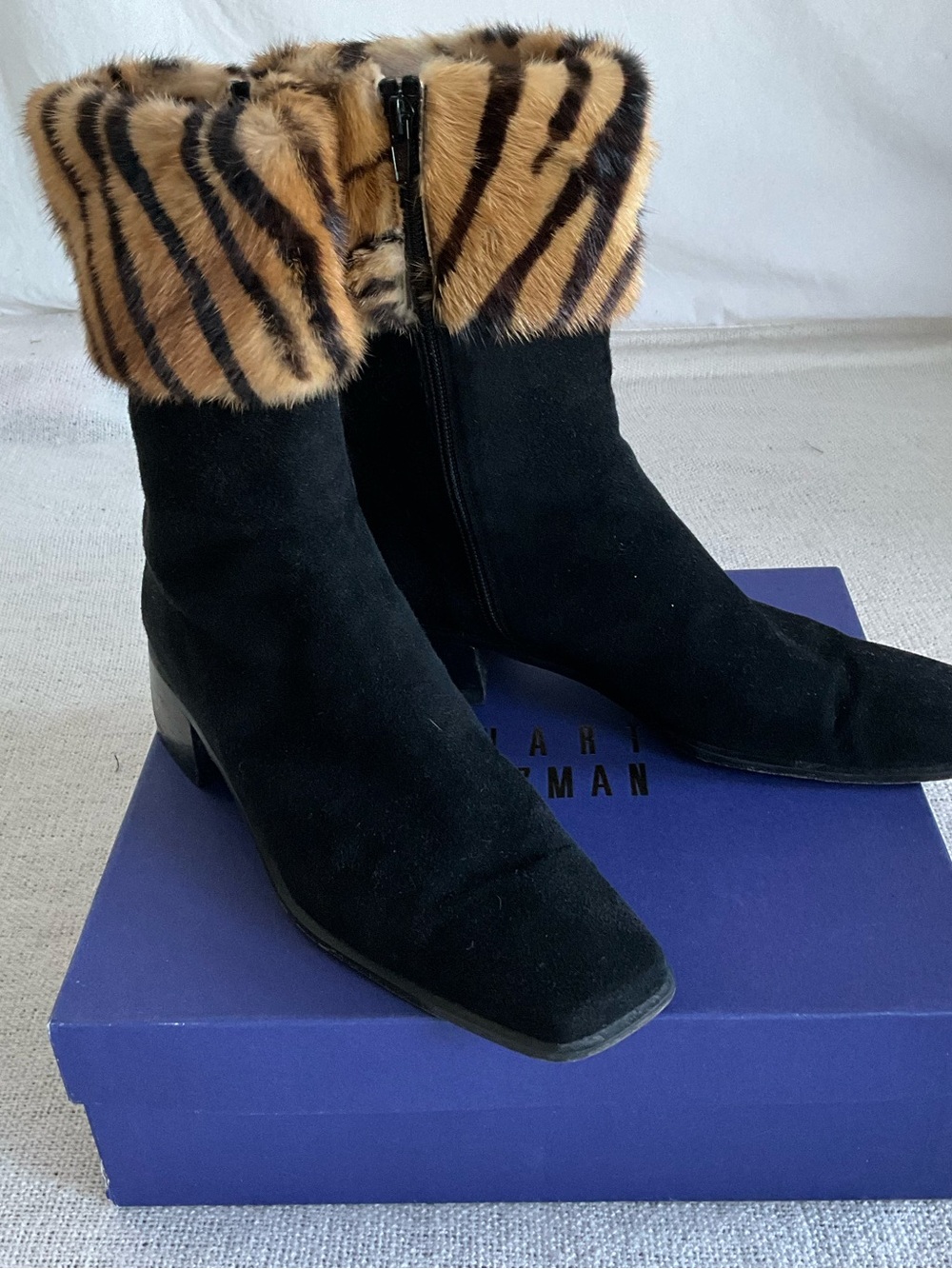 Vintage Stuart Weitzman Black Suede Tiger Print Cuff Boots 8.5 B